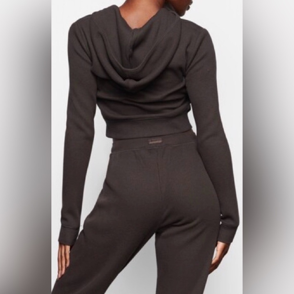 SKIMS Waffle Cropped Hoodie & Straight Leg Pant Set - Dark Chocolate - Picture 3 of 10
